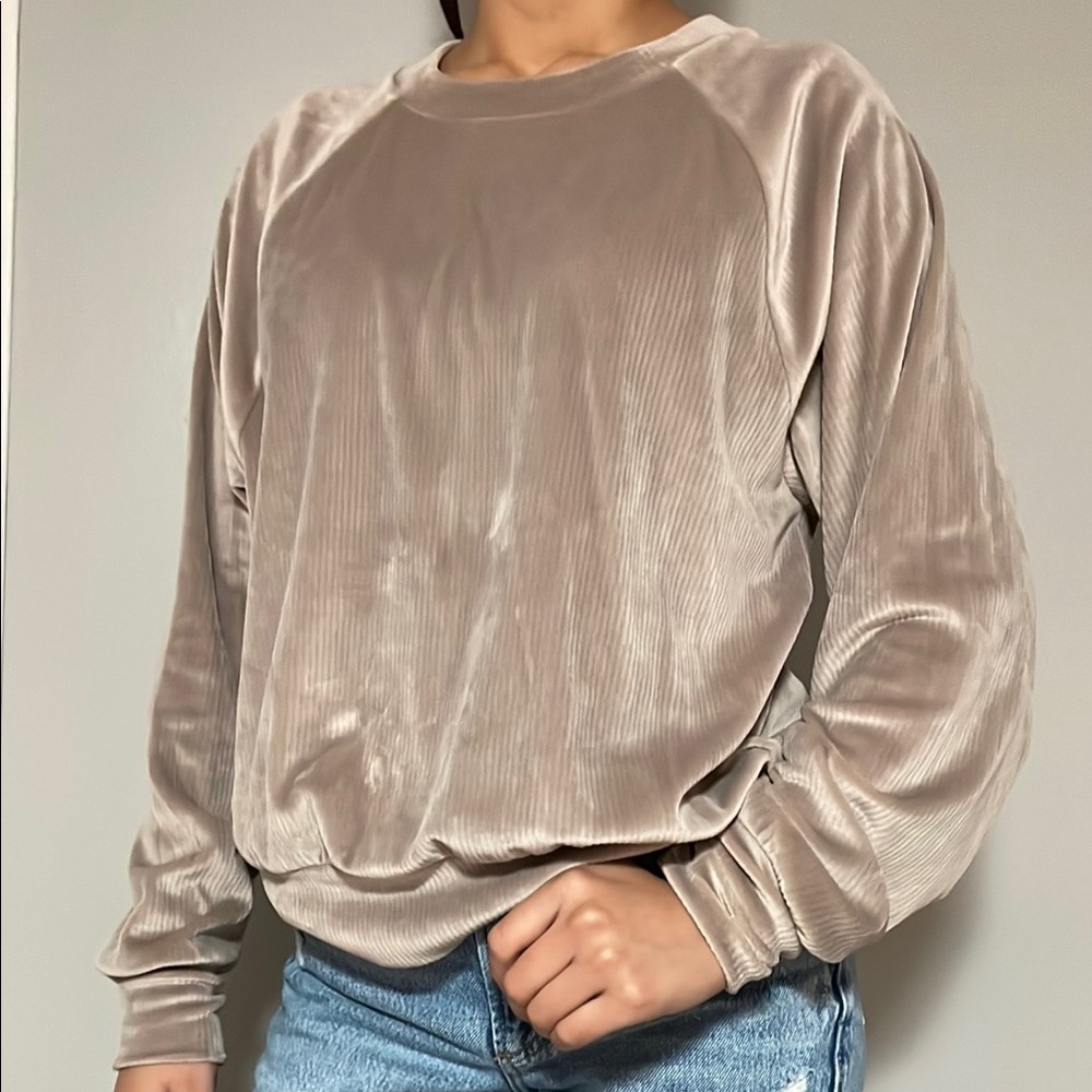 Victoria's Secret Cream Tan Raglan Sweatshirt